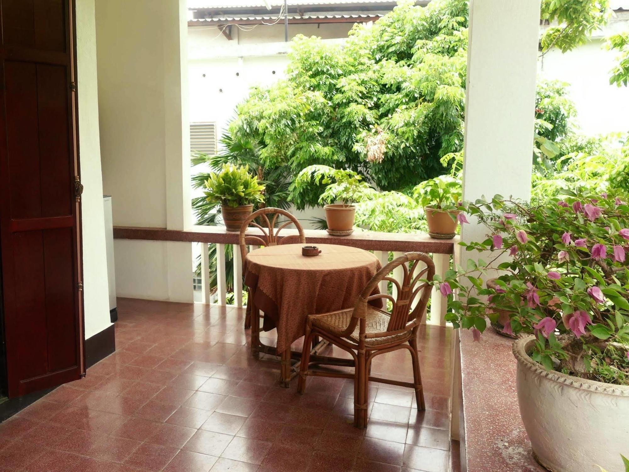 Lani'S House By The Ponds Vientiane Exterior foto